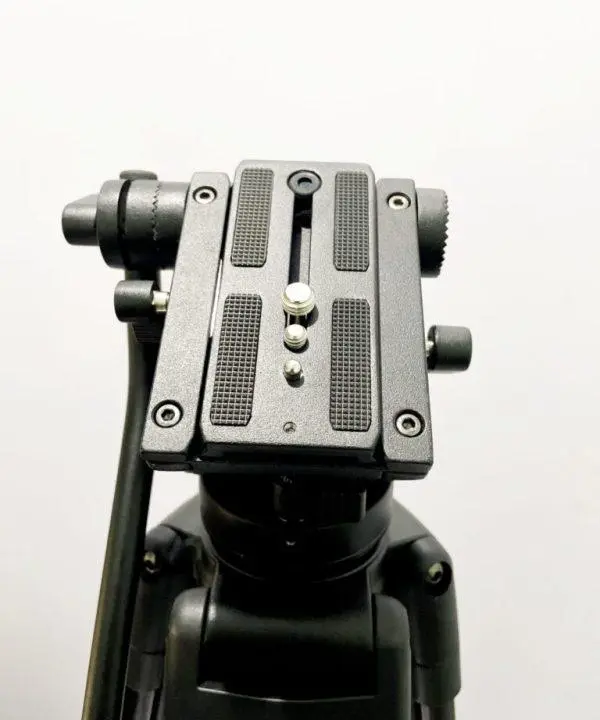 ICON 7870 Professional Tripod with Fluid Video Head - Image 3